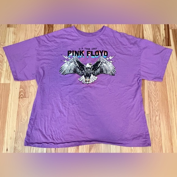 Graphic Tee - Picture 1 of 2